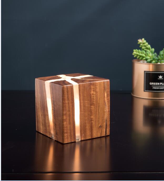 Creative Corridor Square Wood Wall Lamp